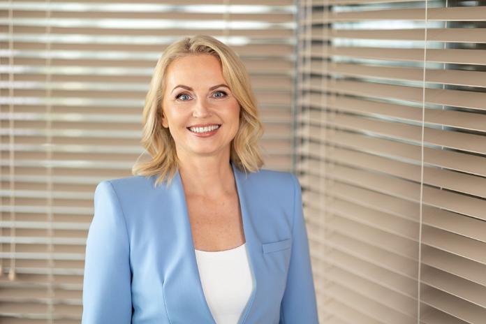Sandra Savickienė, „Lidl Lietuva“ valdybos narė ir personalo vadovė, akcentuoja vakarietiškos darbo kultūros svarbą.